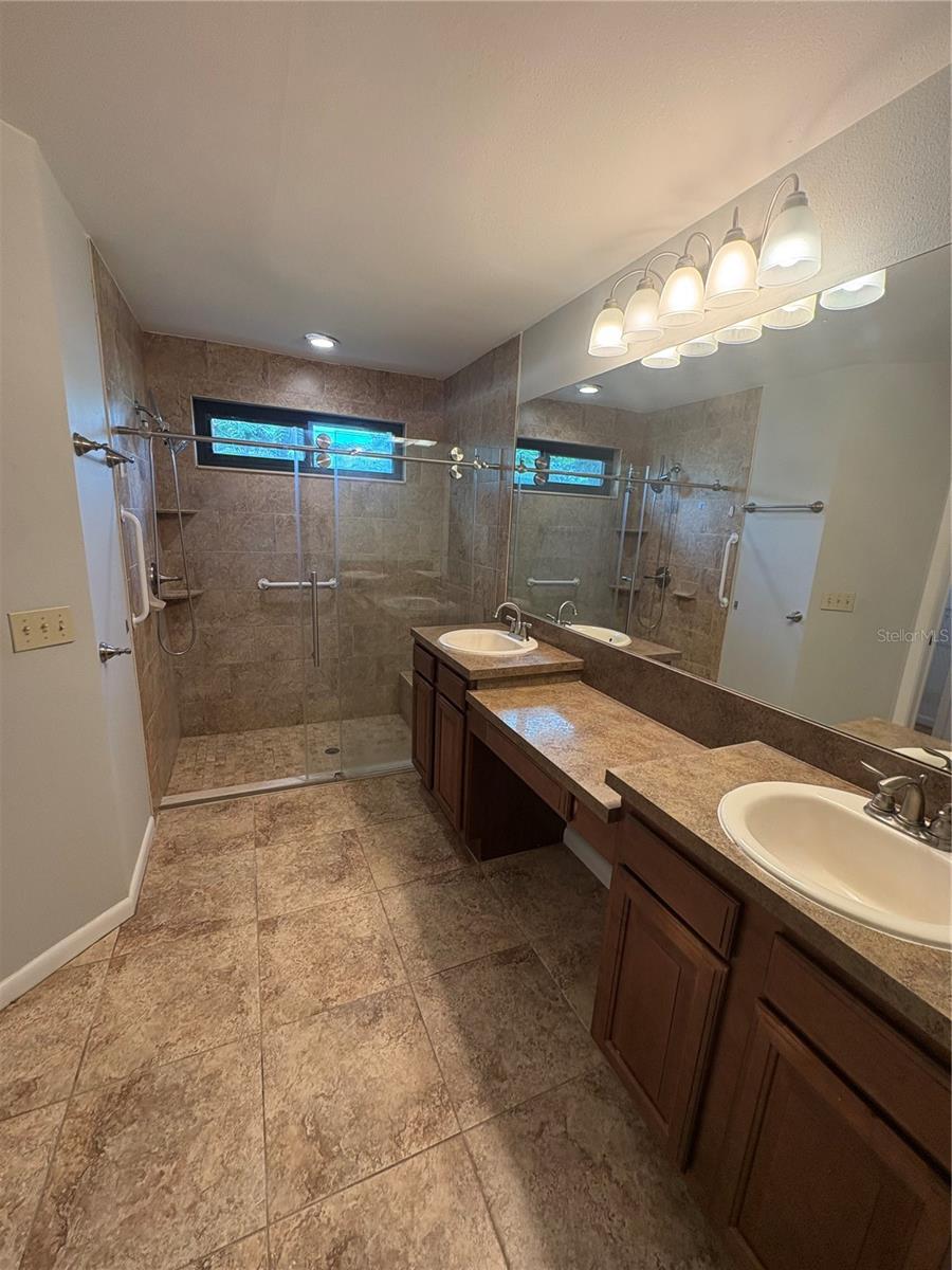 Image 16 of 69 For 1702 Horseshoe Drive