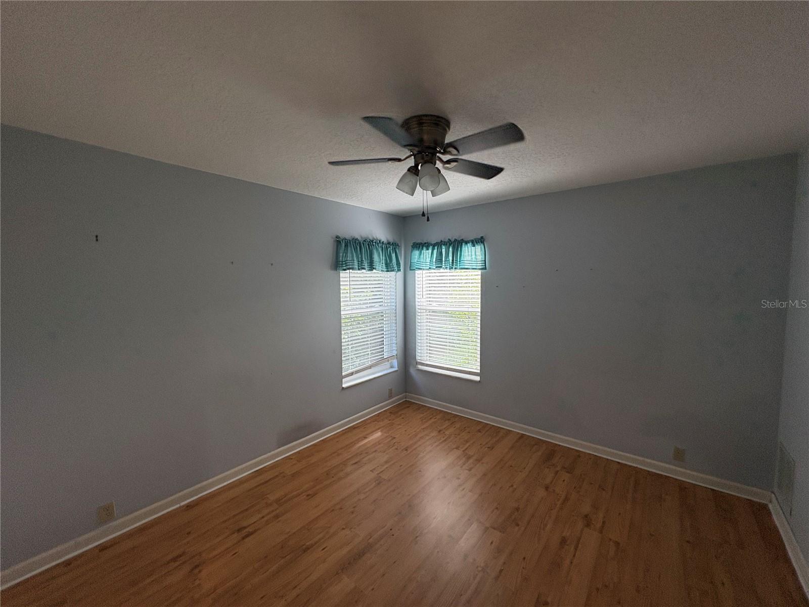 Image 21 of 69 For 1702 Horseshoe Drive