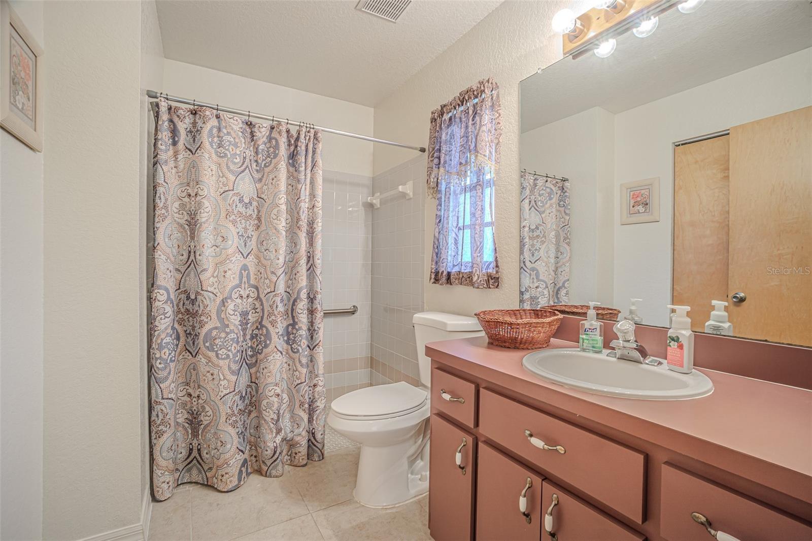 Image 15 of 35 For 4300 18th Avenue S