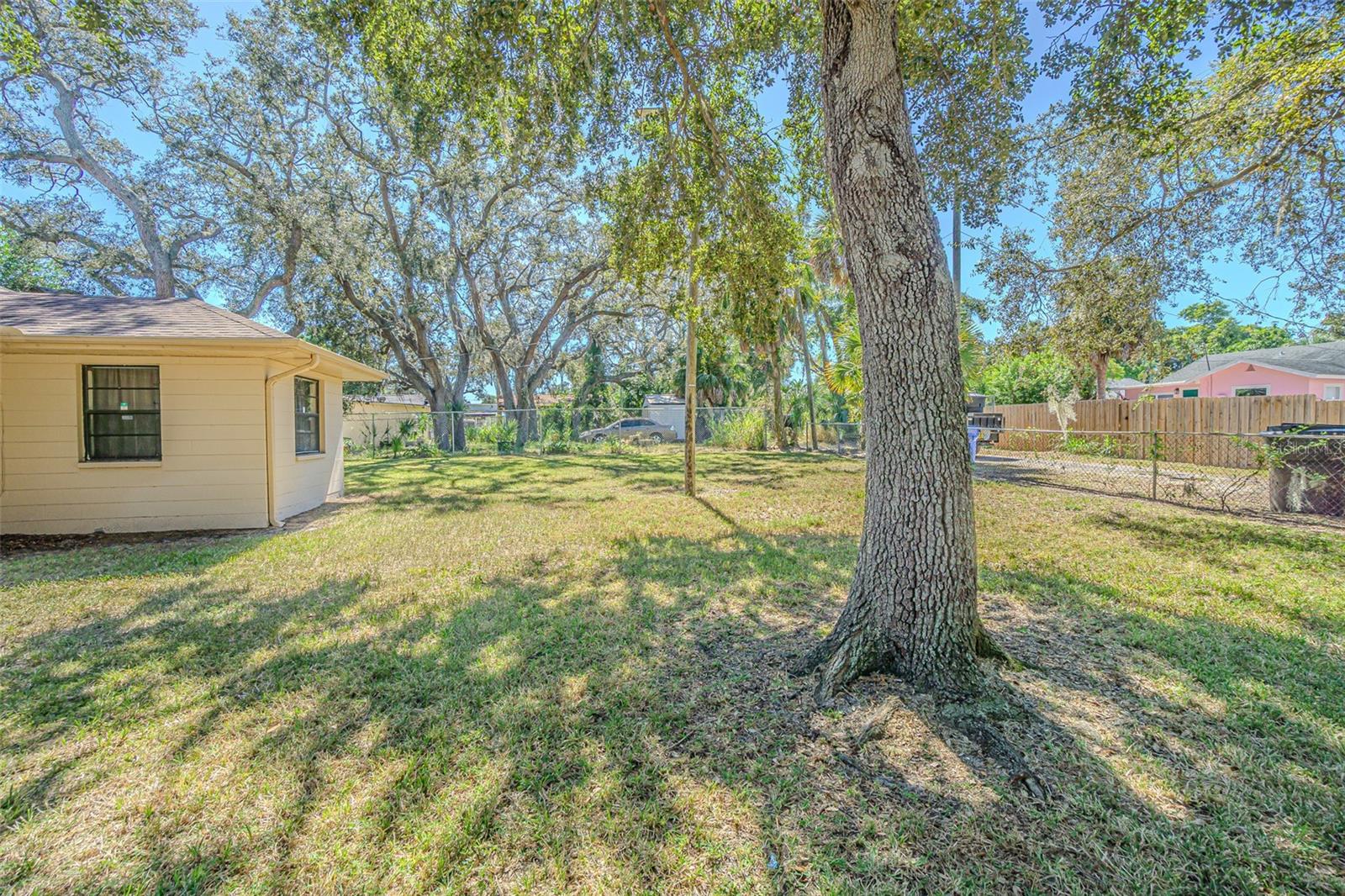 Image 18 of 35 For 4300 18th Avenue S