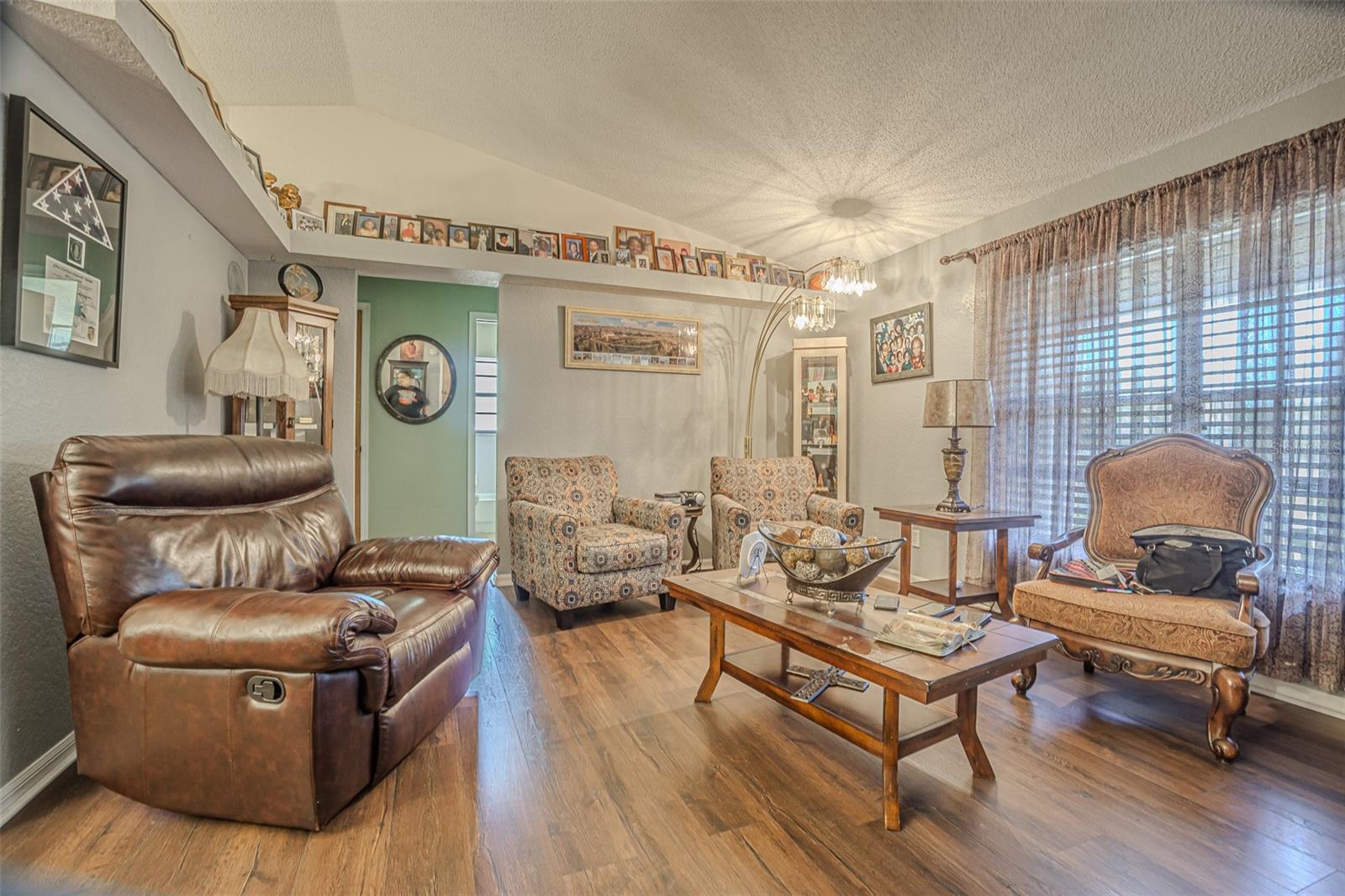 Image 3 of 35 For 4300 18th Avenue S