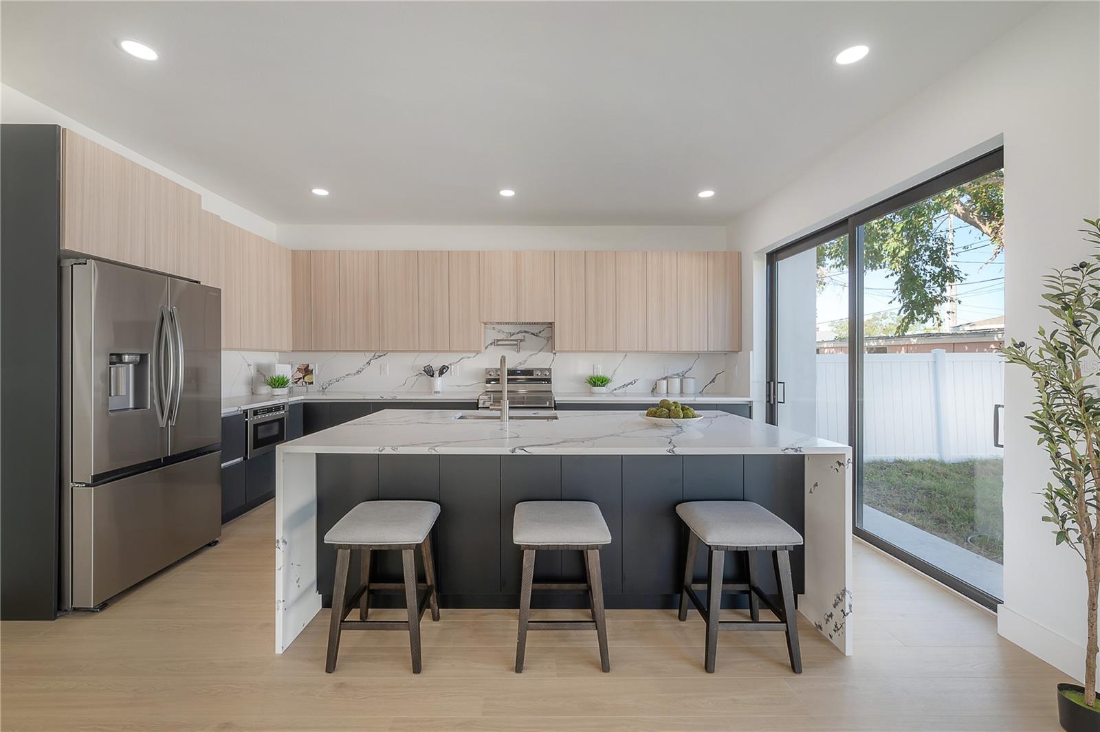 Image 14 of 55 For 2721 17th Avenue N