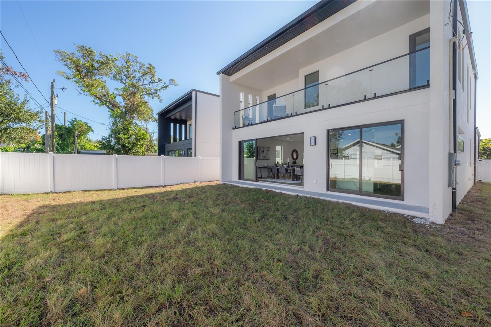 Image 3 of 55 For 2721 17th Avenue N