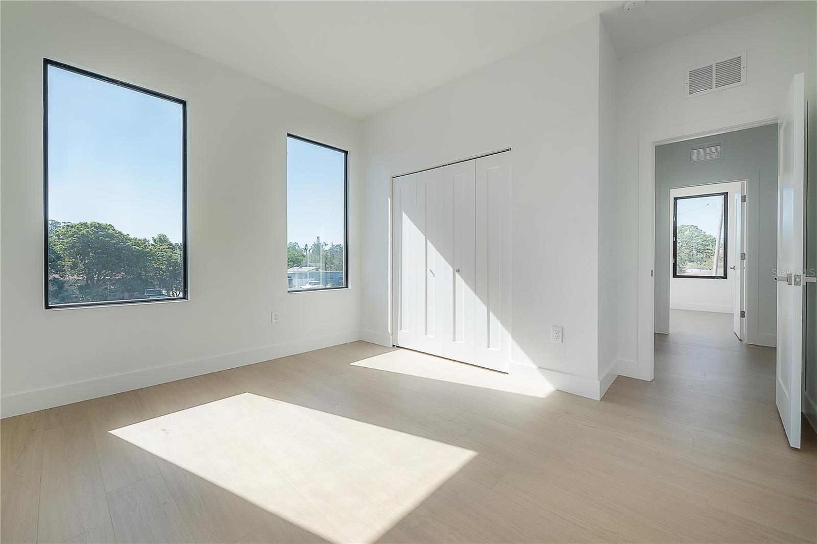 Image 44 of 55 For 2721 17th Avenue N