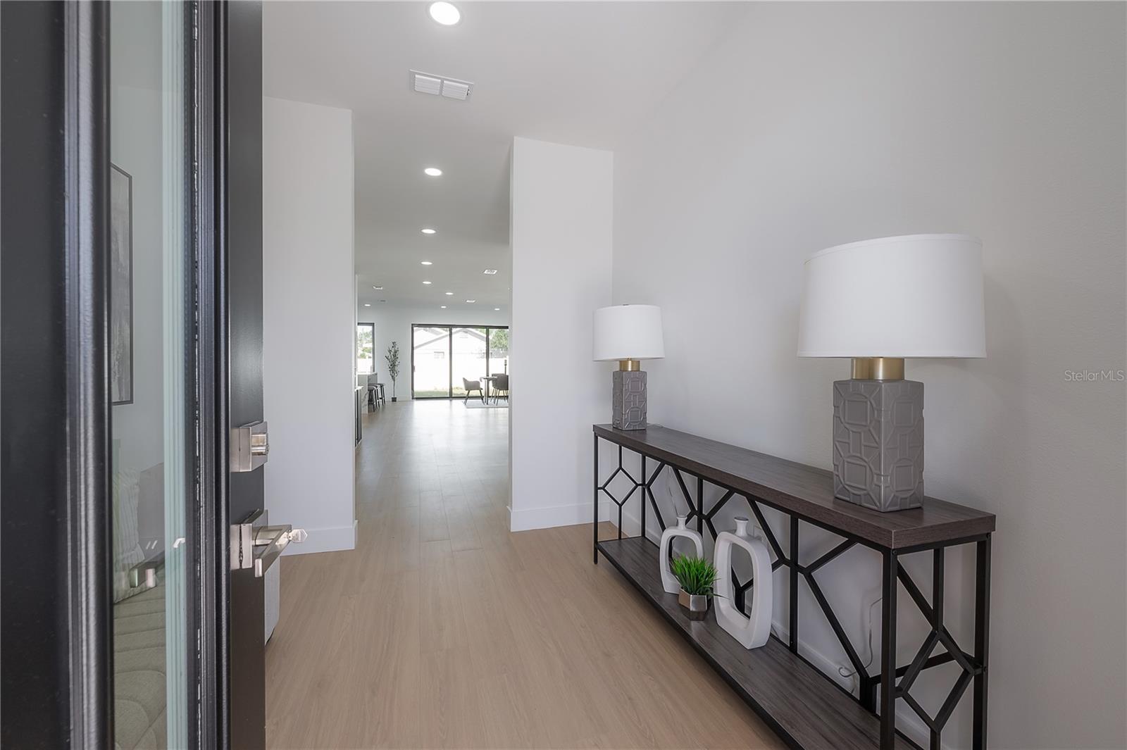 Image 5 of 55 For 2721 17th Avenue N