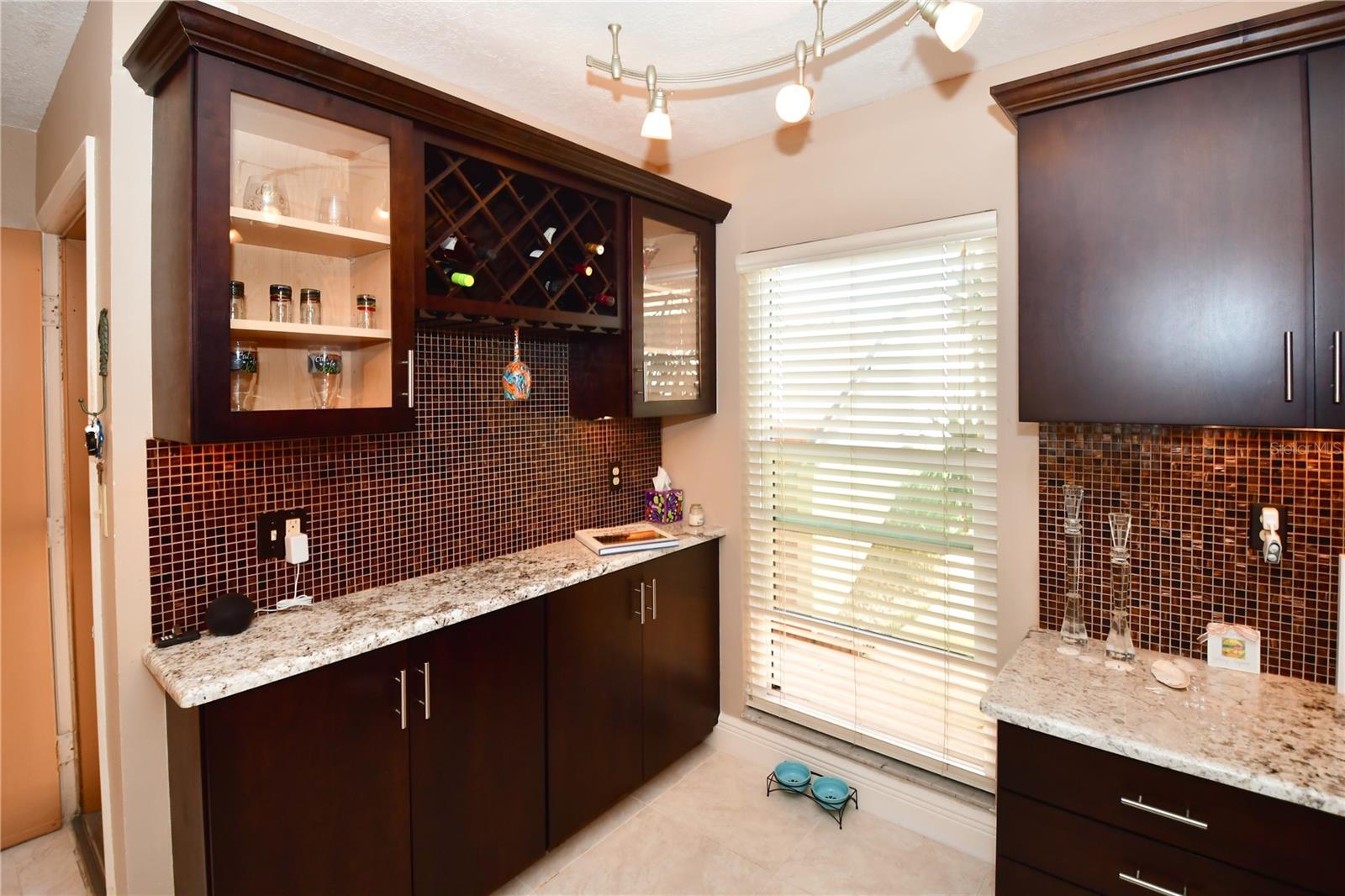 Image 10 of 27 For 4730 Brittany Drive S 35