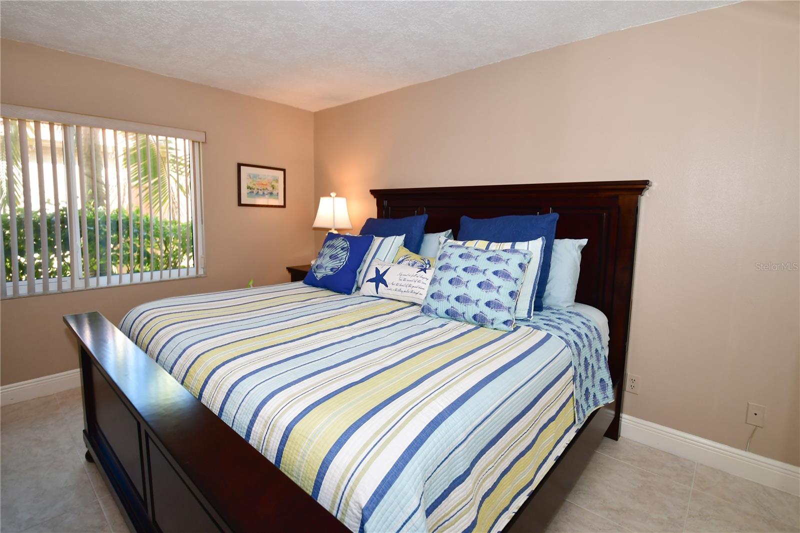 Image 17 of 27 For 4730 Brittany Drive S 35