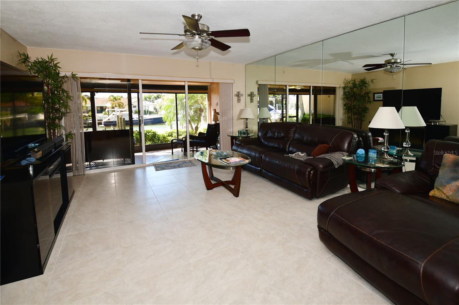 Image 4 of 27 For 4730 Brittany Drive S 35
