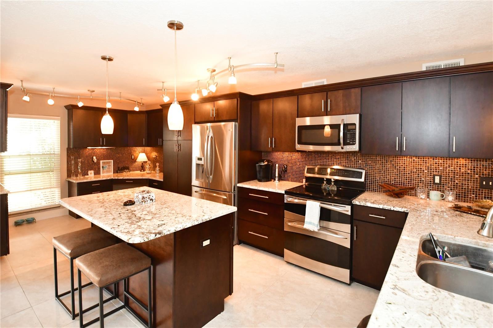 Image 9 of 27 For 4730 Brittany Drive S 35