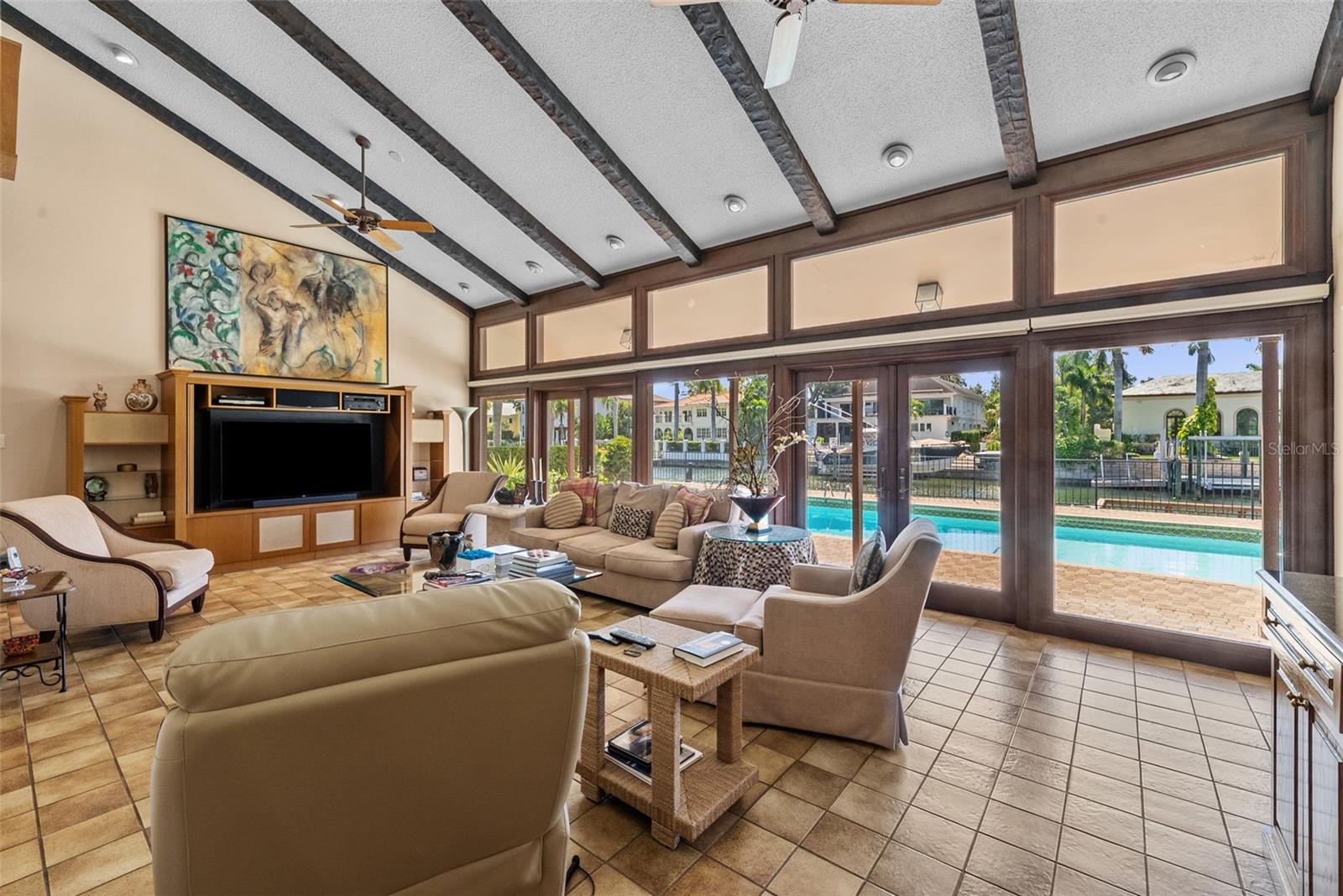 Listing photo id 8 for 4922 Bay Way Place