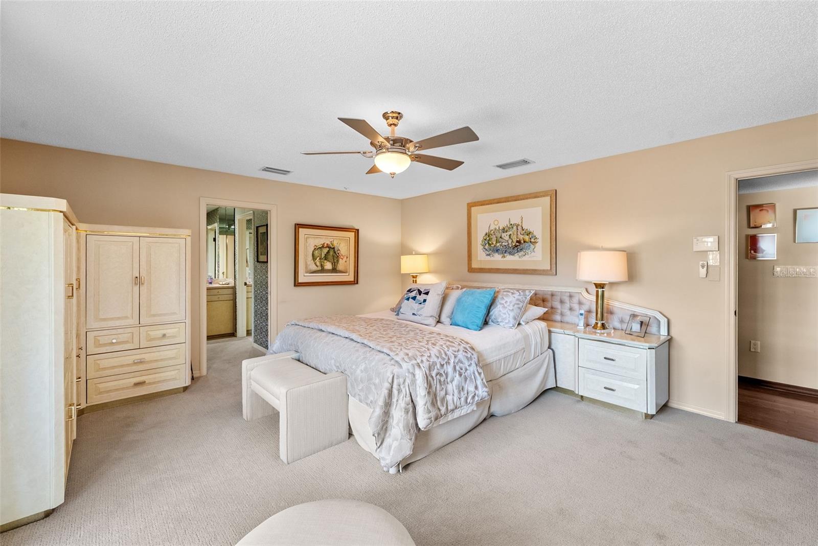 Listing photo id 40 for 4922 Bay Way Place