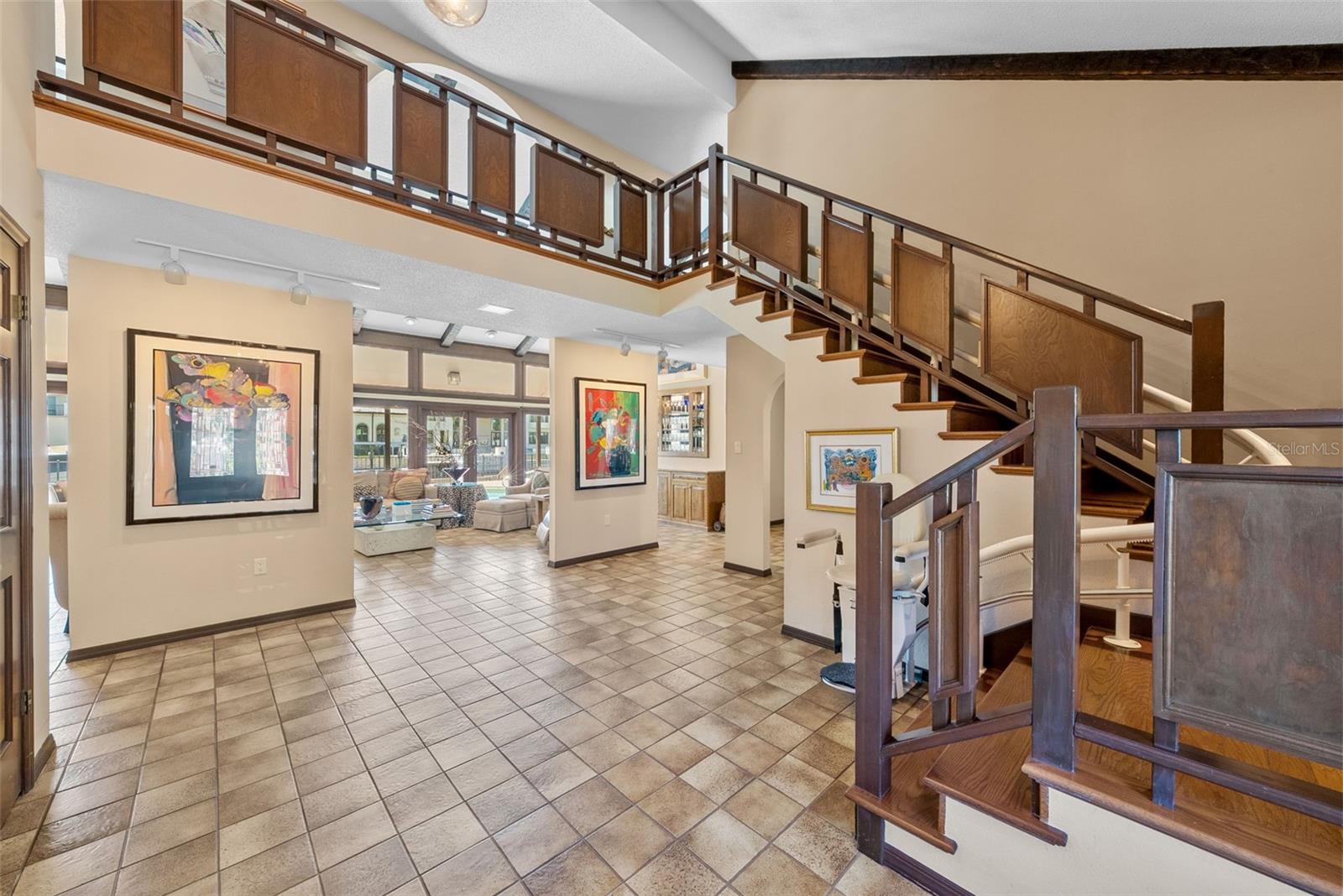 Listing photo id 4 for 4922 Bay Way Place