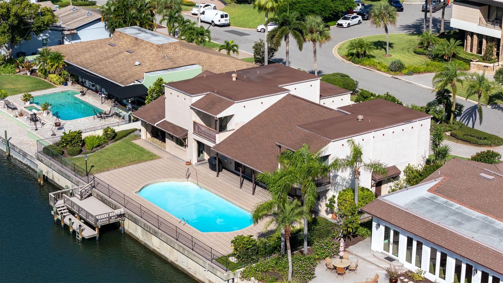 Listing photo id 60 for 4922 Bay Way Place