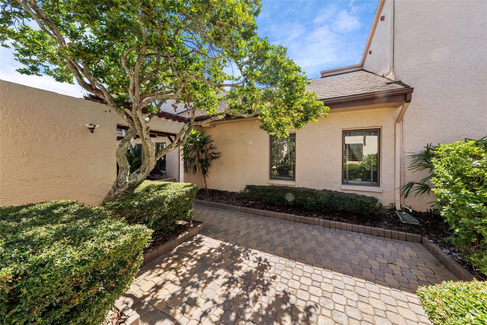 Listing photo id 67 for 4922 Bay Way Place