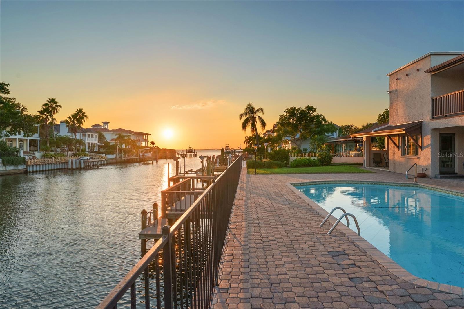 Listing photo id 74 for 4922 Bay Way Place