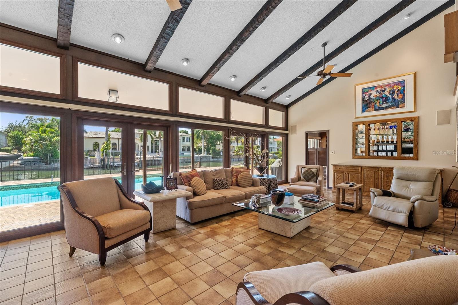 Listing photo id 6 for 4922 Bay Way Place