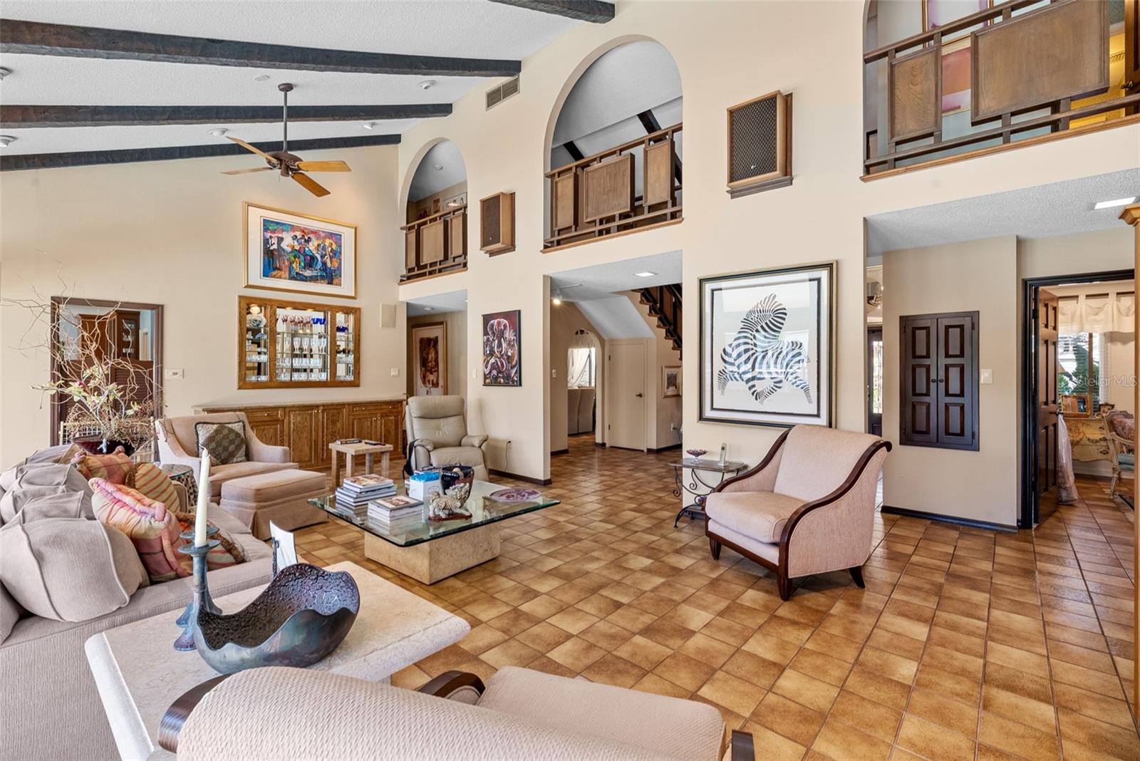 Listing photo id 7 for 4922 Bay Way Place