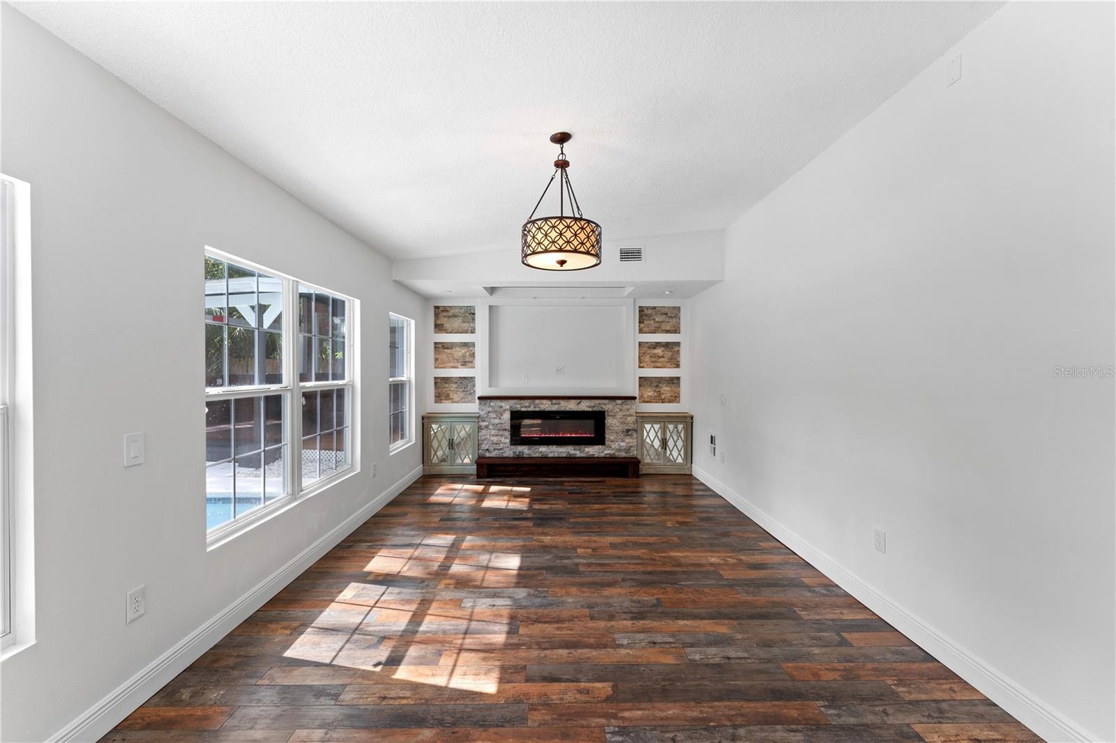 Image 12 of 54 For 16008 Sagebrush Road
