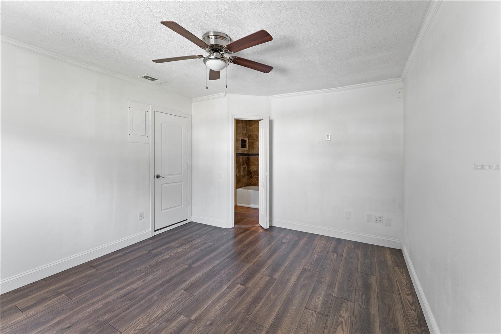 Image 15 of 54 For 16008 Sagebrush Road