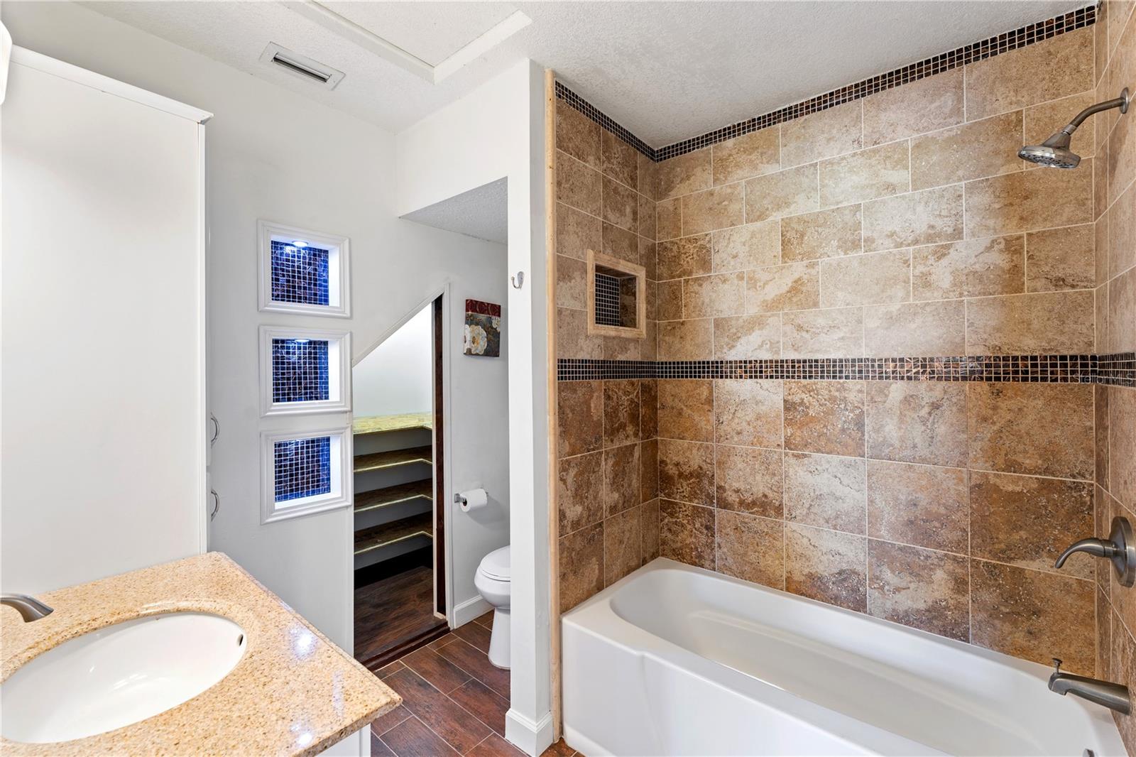 Image 16 of 54 For 16008 Sagebrush Road