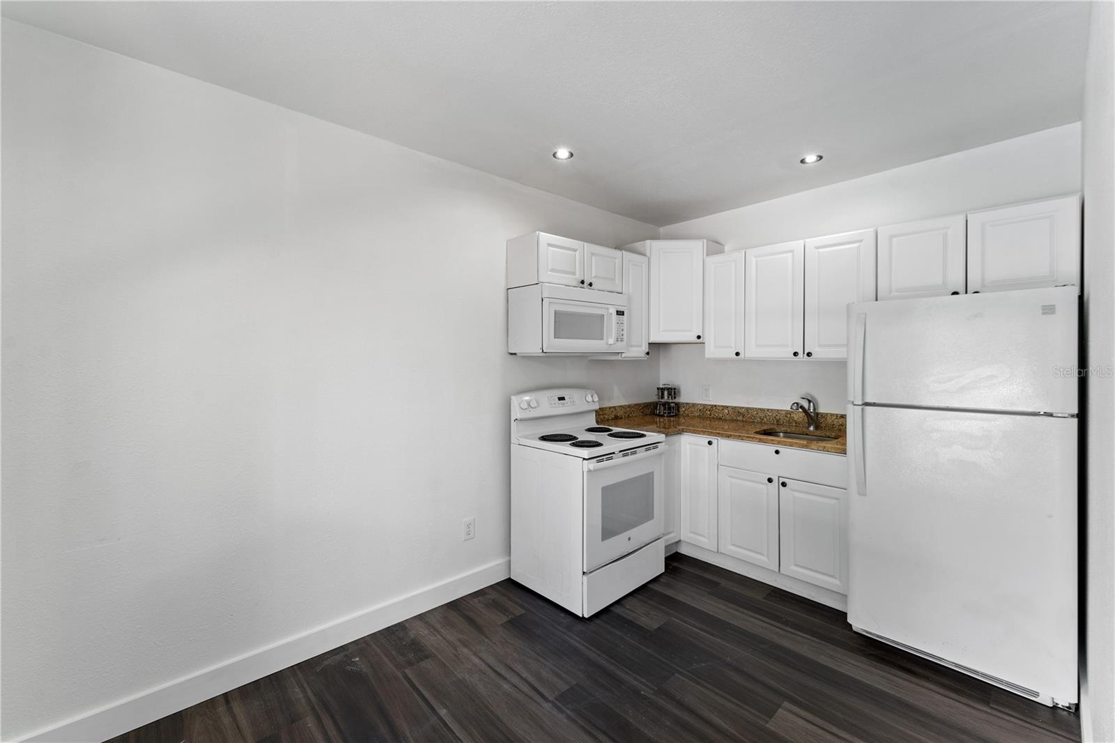 Image 31 of 54 For 16008 Sagebrush Road