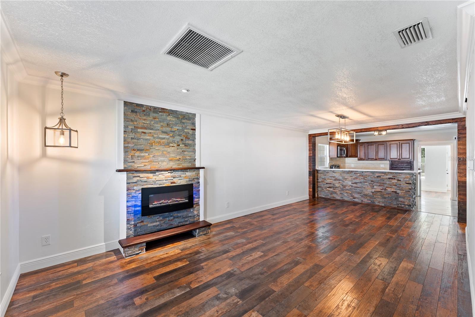 Image 4 of 54 For 16008 Sagebrush Road