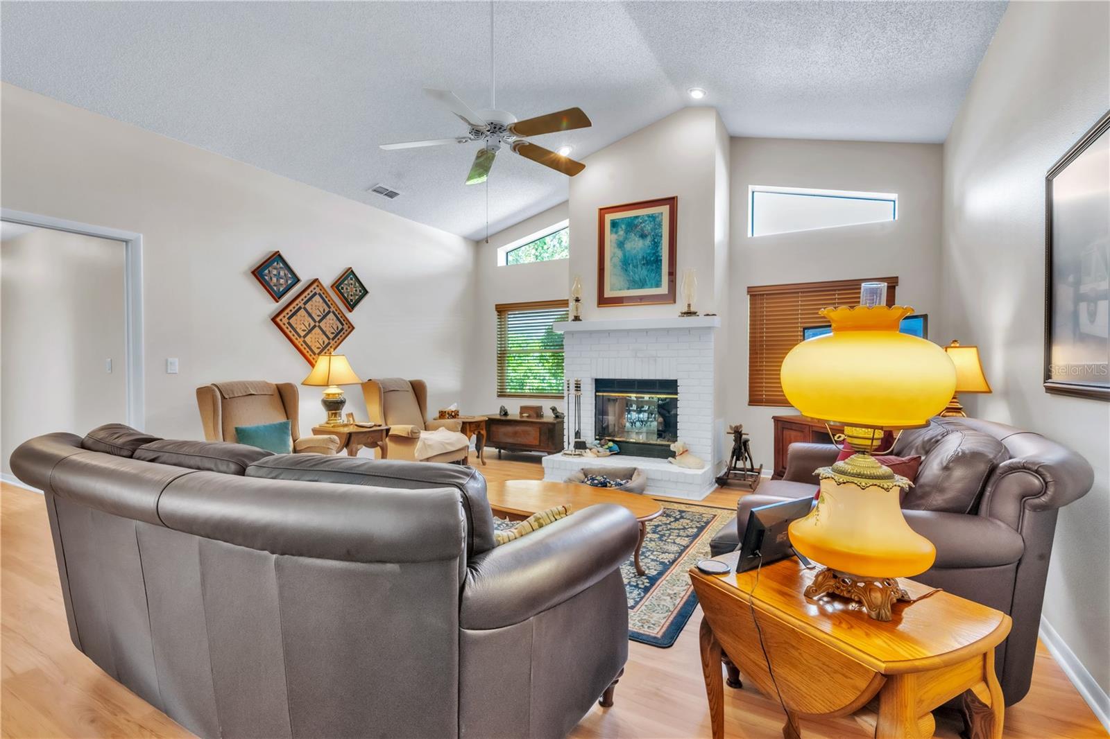 Image 11 of 60 For 3238 Glenridge Drive