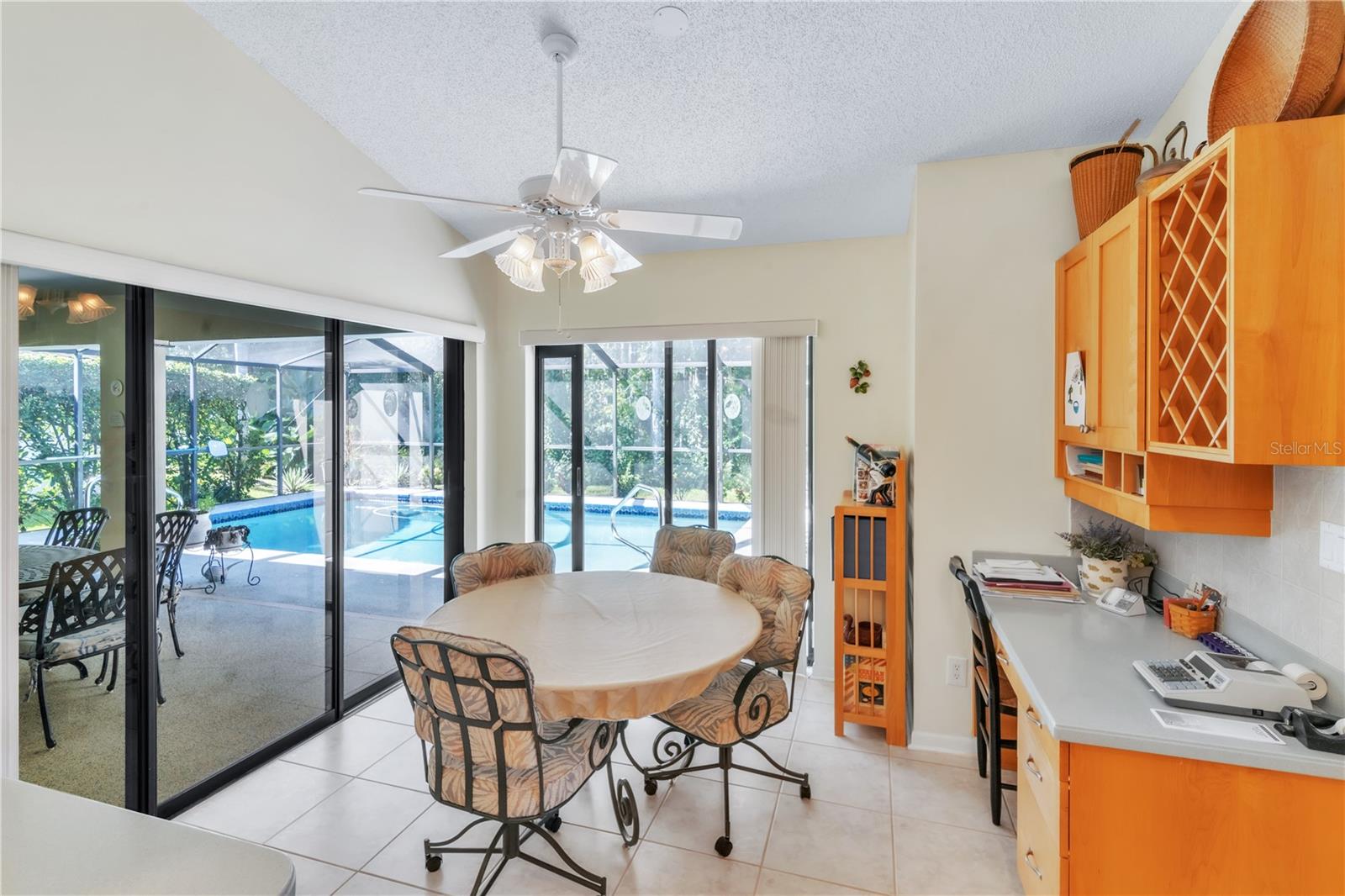 Image 19 of 60 For 3238 Glenridge Drive