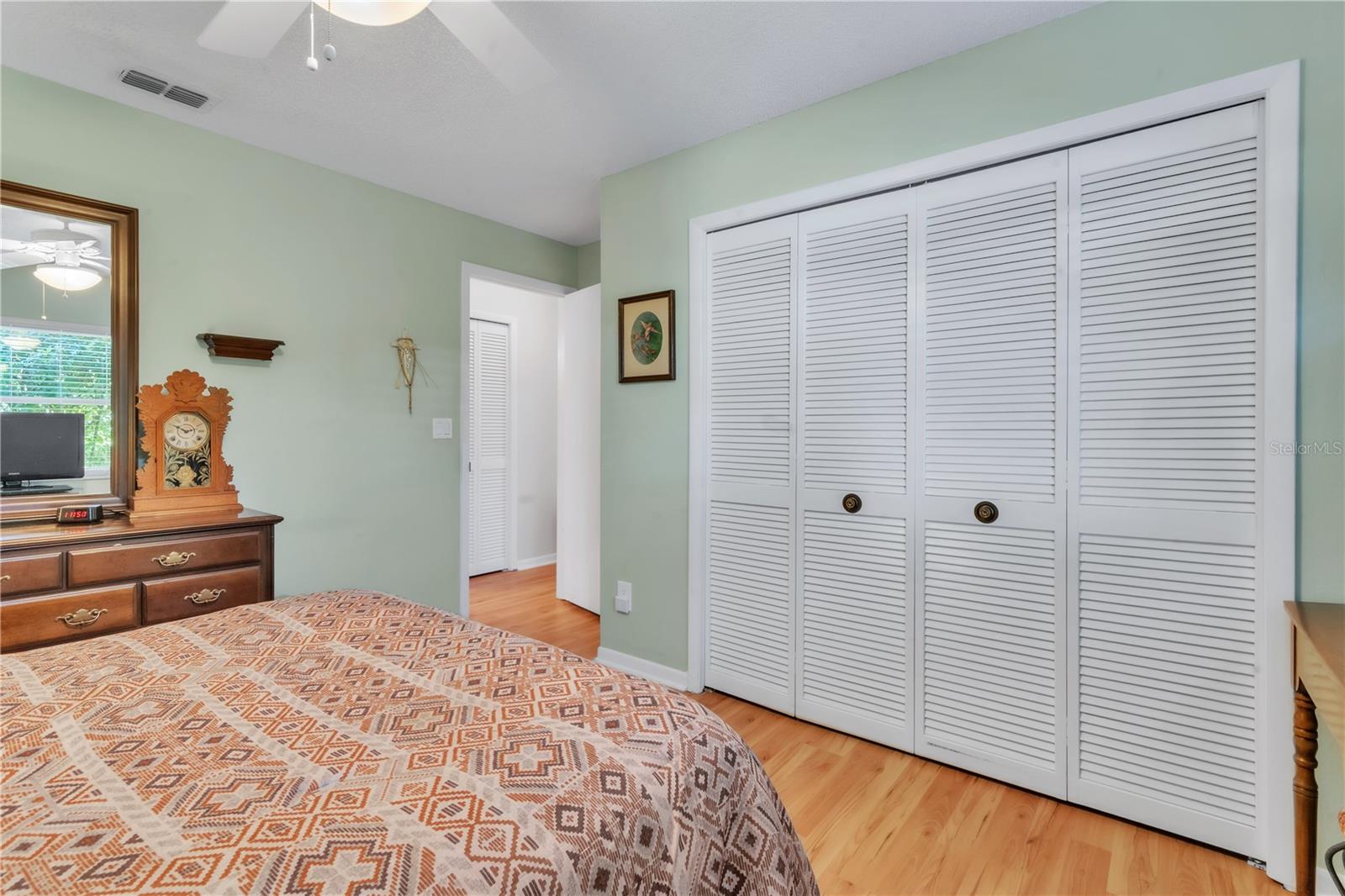 Image 23 of 60 For 3238 Glenridge Drive