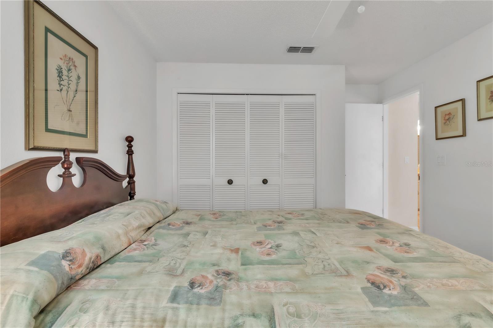 Image 24 of 60 For 3238 Glenridge Drive