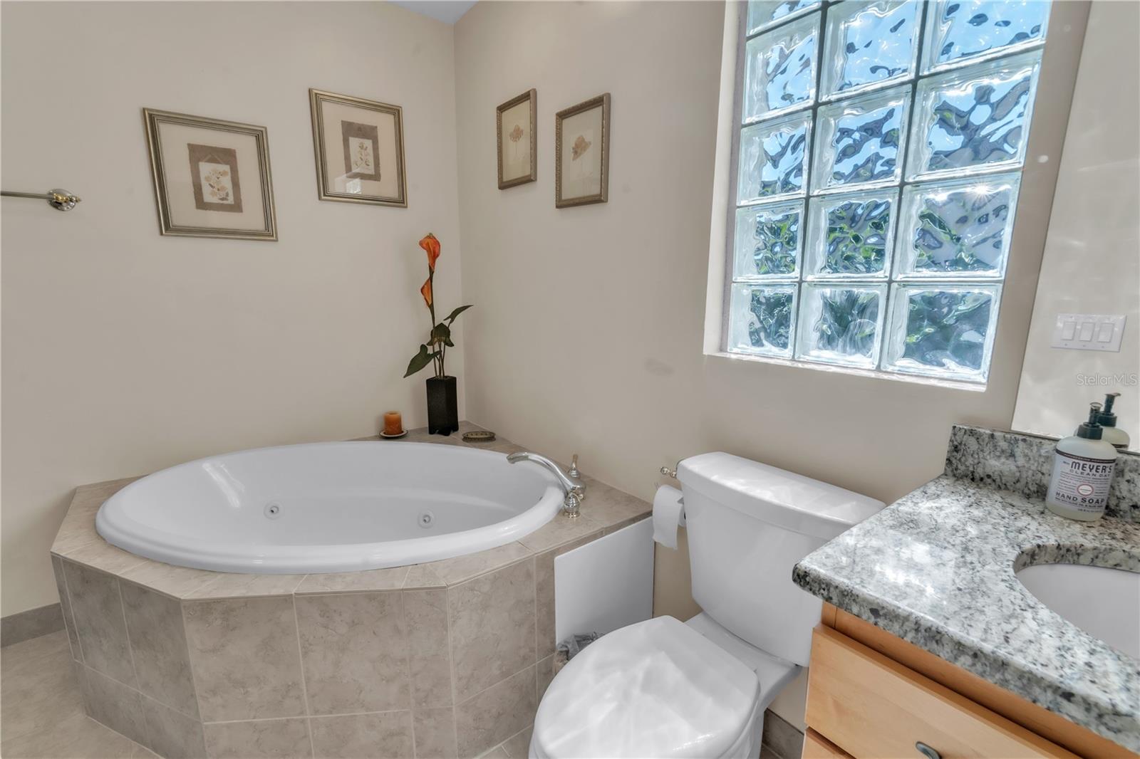 Image 30 of 60 For 3238 Glenridge Drive