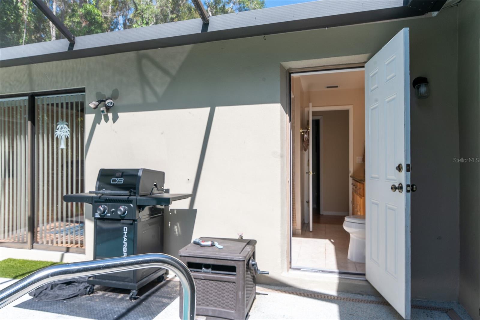 Image 33 of 60 For 3238 Glenridge Drive