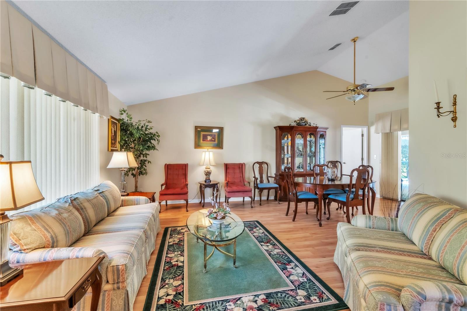 Image 7 of 60 For 3238 Glenridge Drive