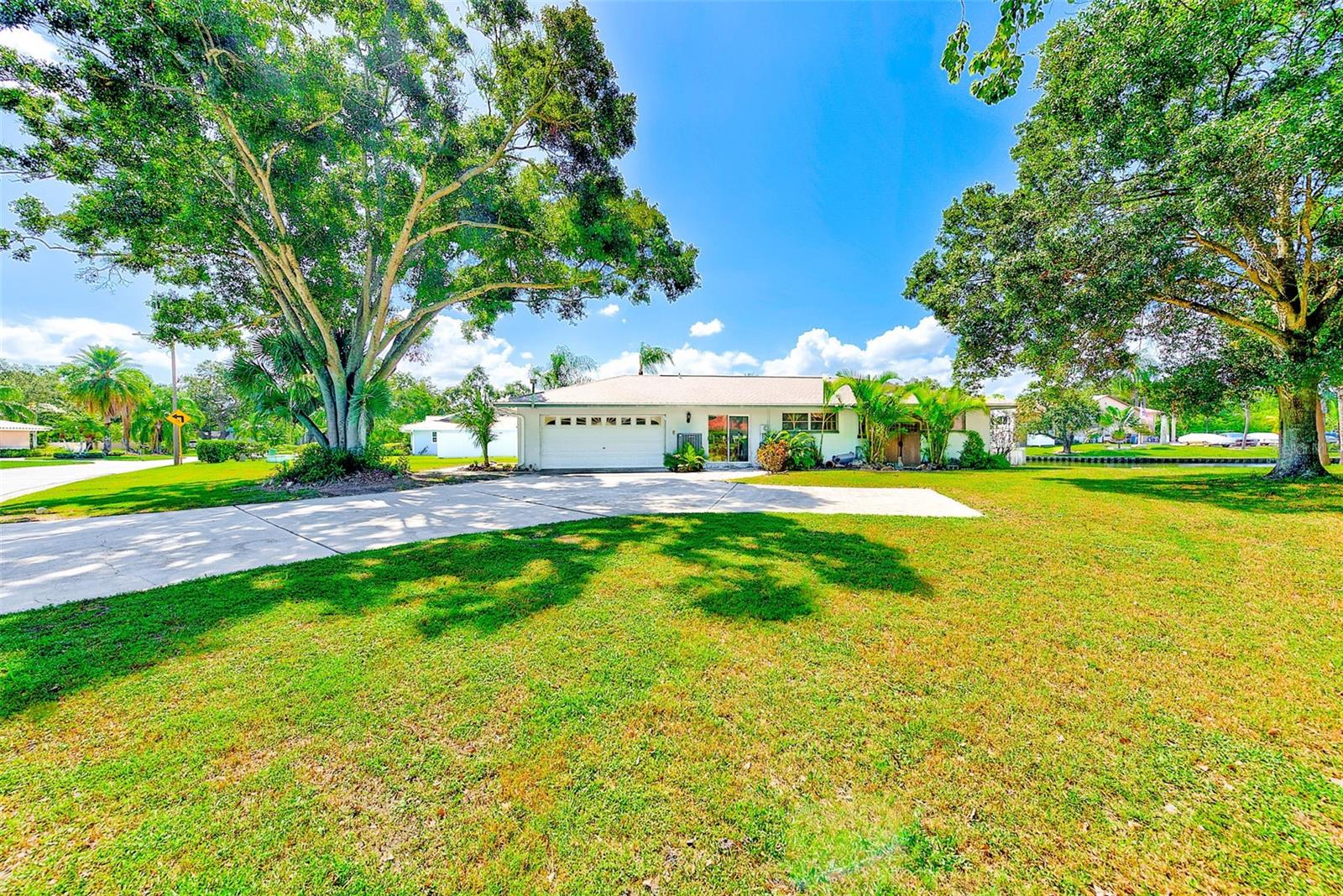 Image 6 of 48 For 2441 Roberta Lane