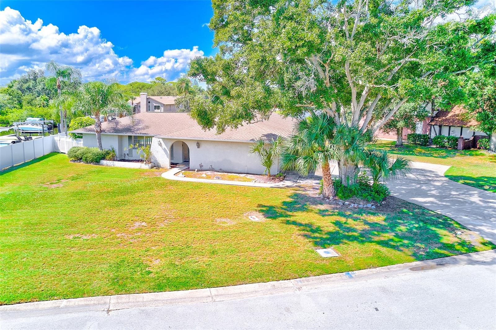 Image 7 of 48 For 2441 Roberta Lane