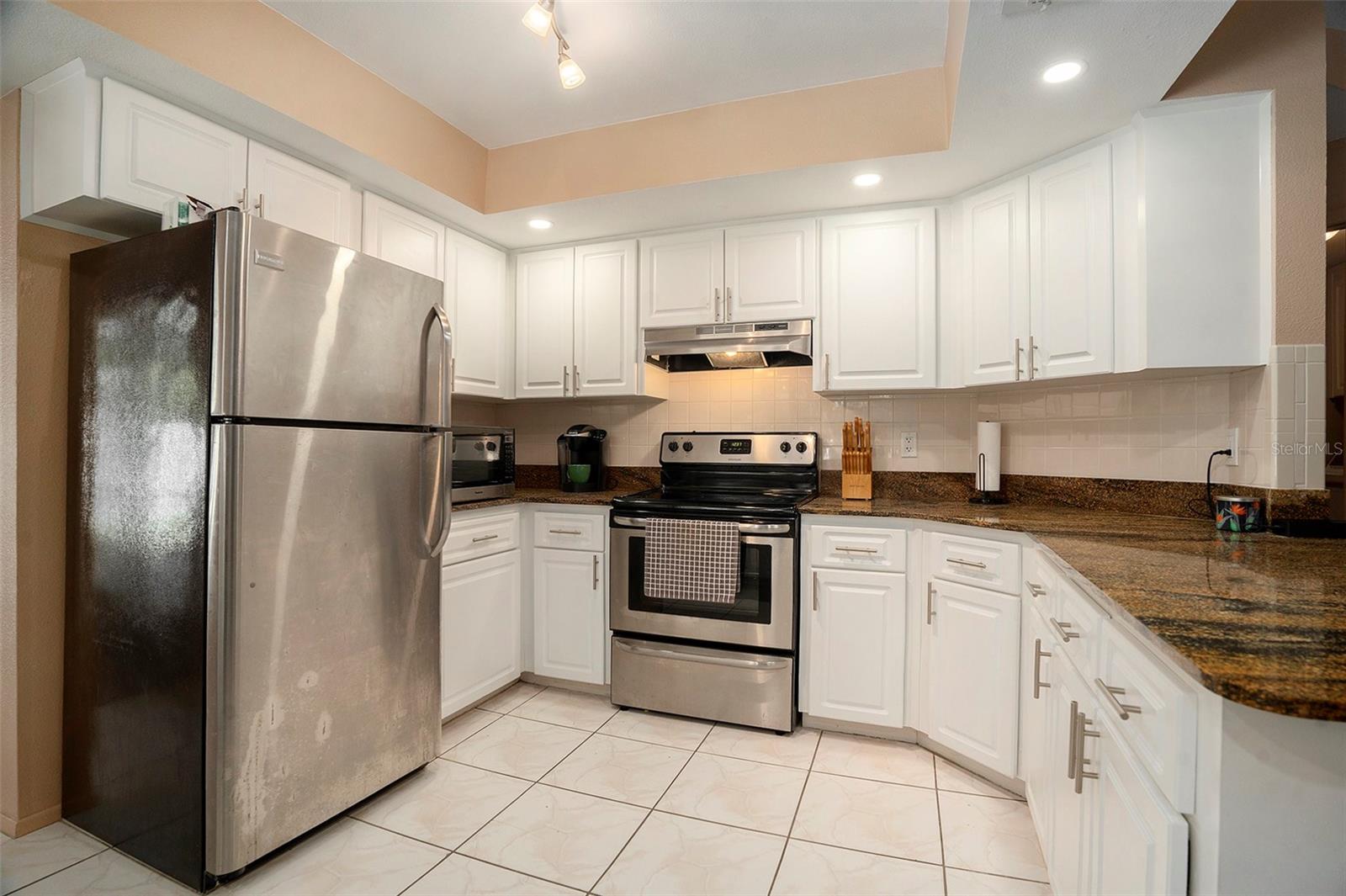 Image 15 of 33 For 4421 Plumosa Street