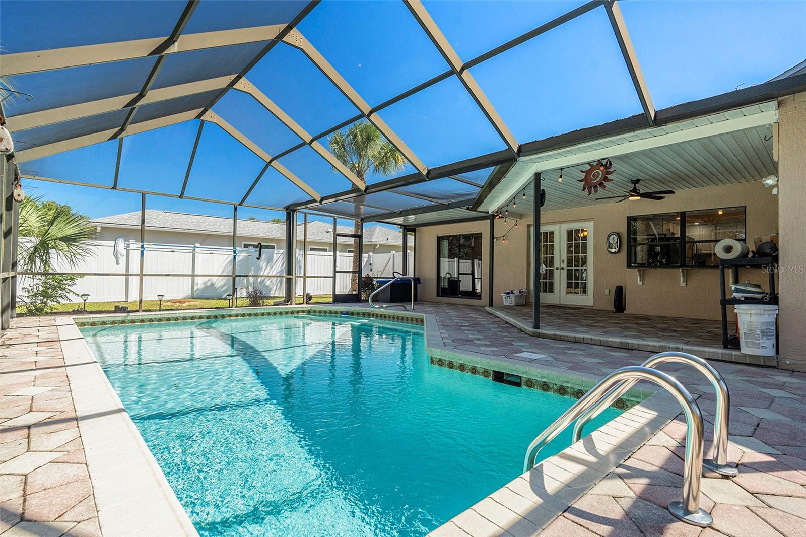 Image 28 of 33 For 4421 Plumosa Street