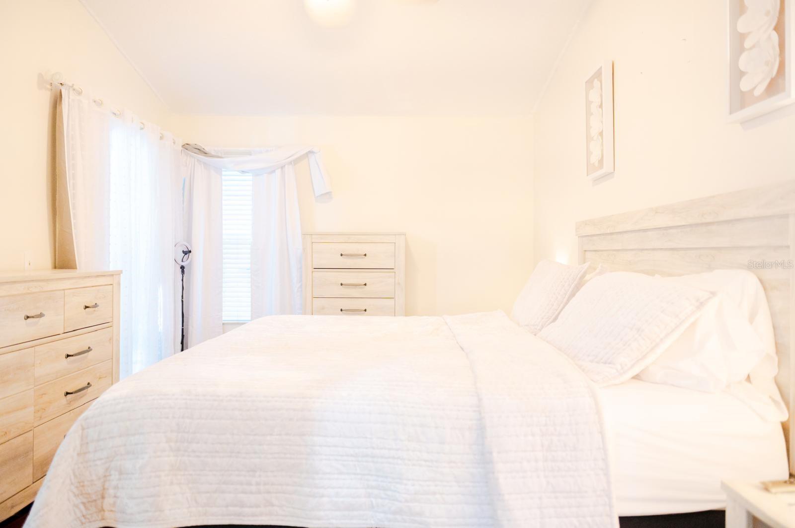 Image 13 of 42 For 5504 Fairfax Street