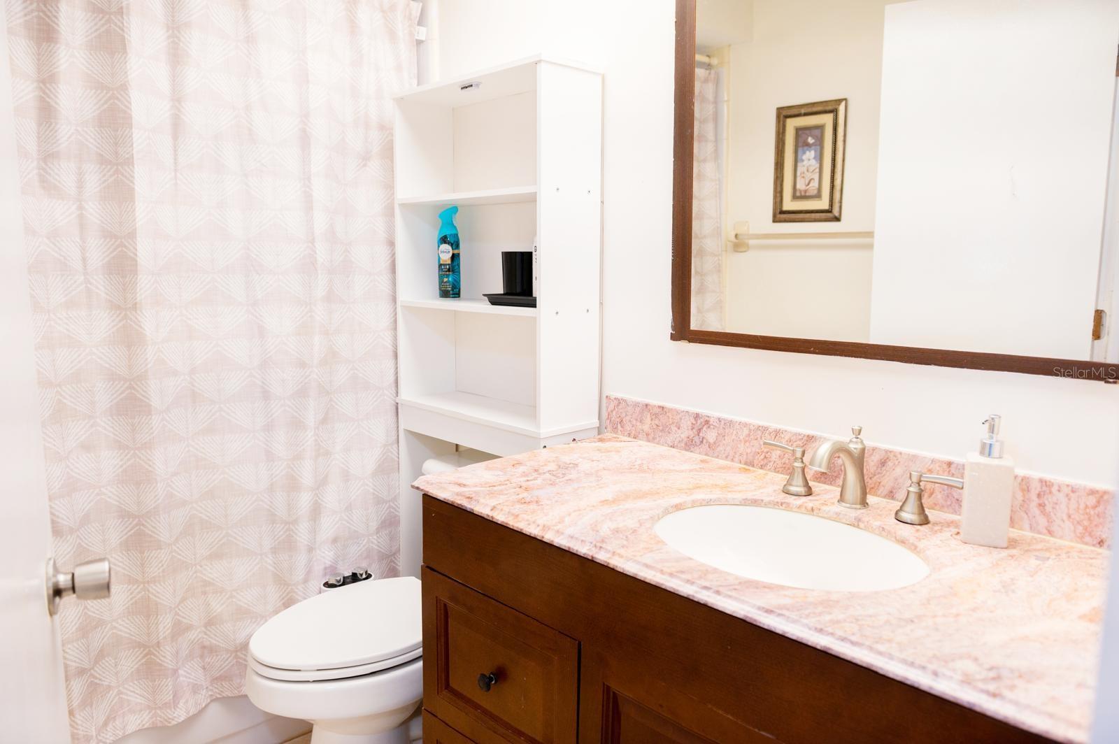 Image 24 of 42 For 5504 Fairfax Street