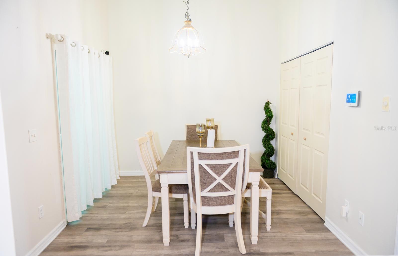 Image 9 of 42 For 5504 Fairfax Street