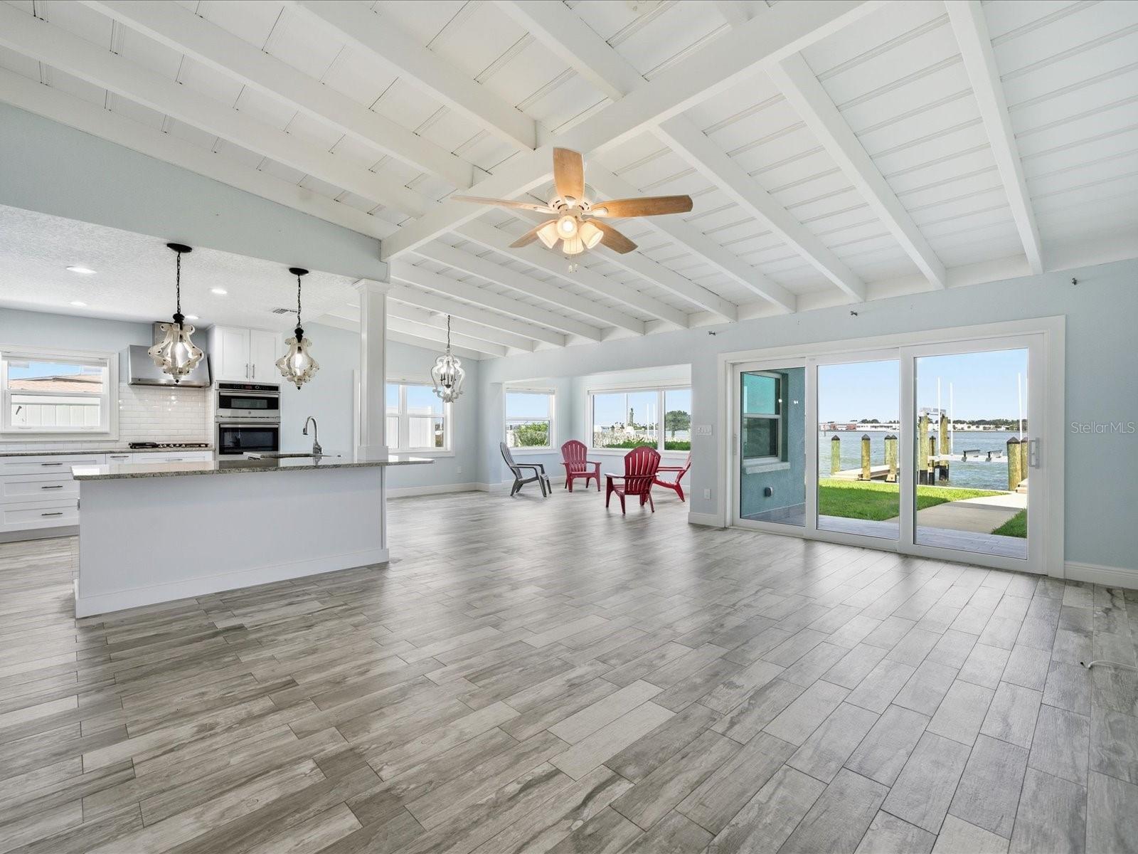 Image 10 of 67 For 828 Bay Point Drive