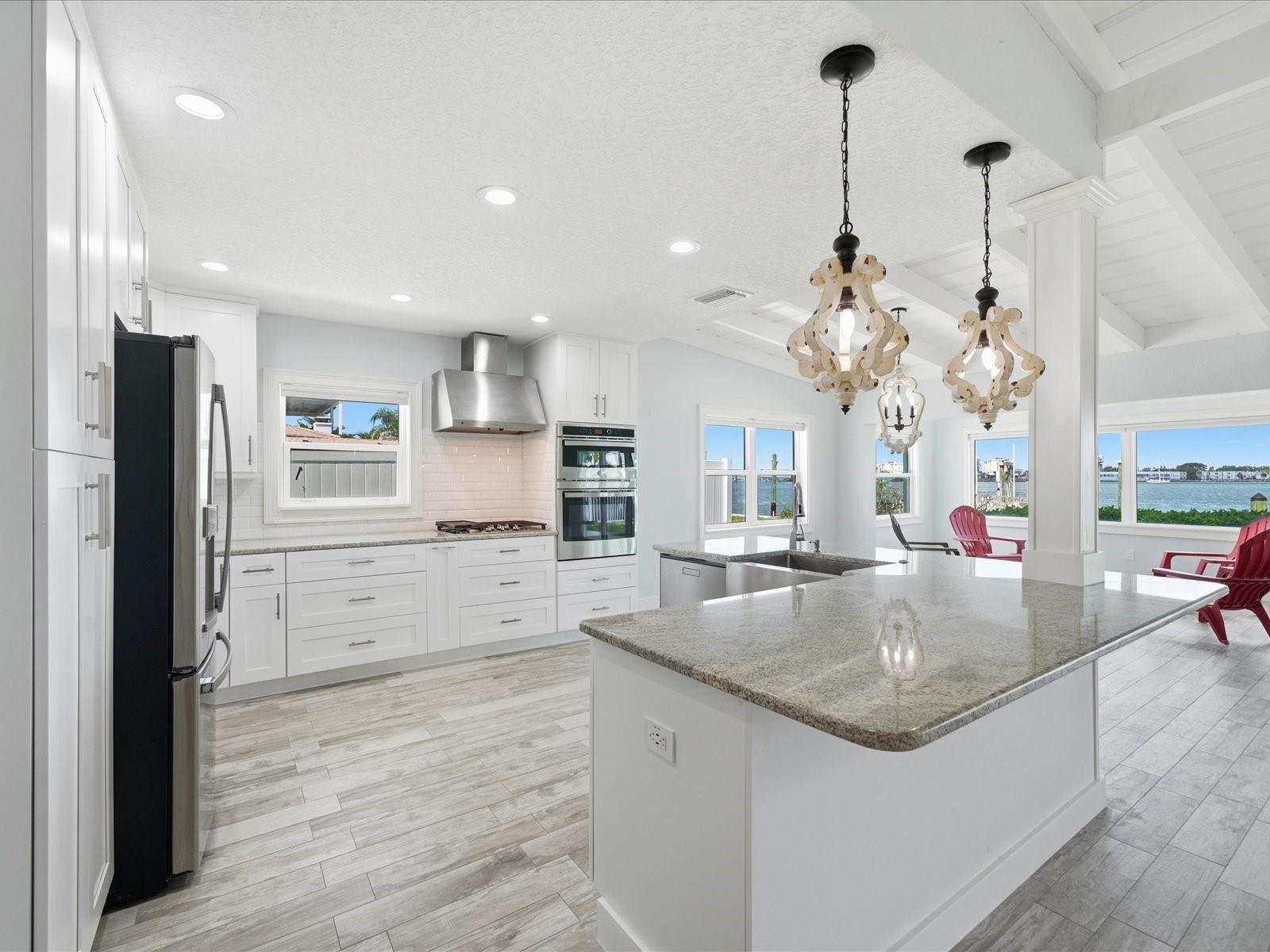 Image 15 of 67 For 828 Bay Point Drive