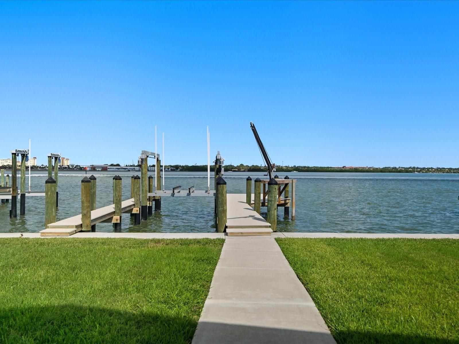 Image 3 of 67 For 828 Bay Point Drive