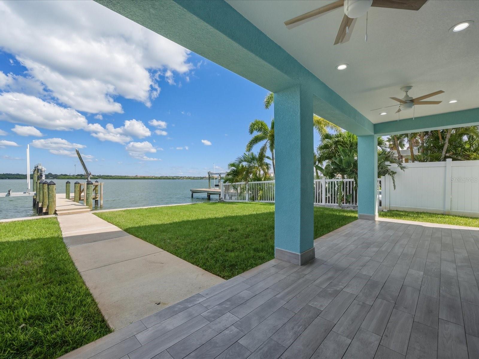 Image 40 of 67 For 828 Bay Point Drive