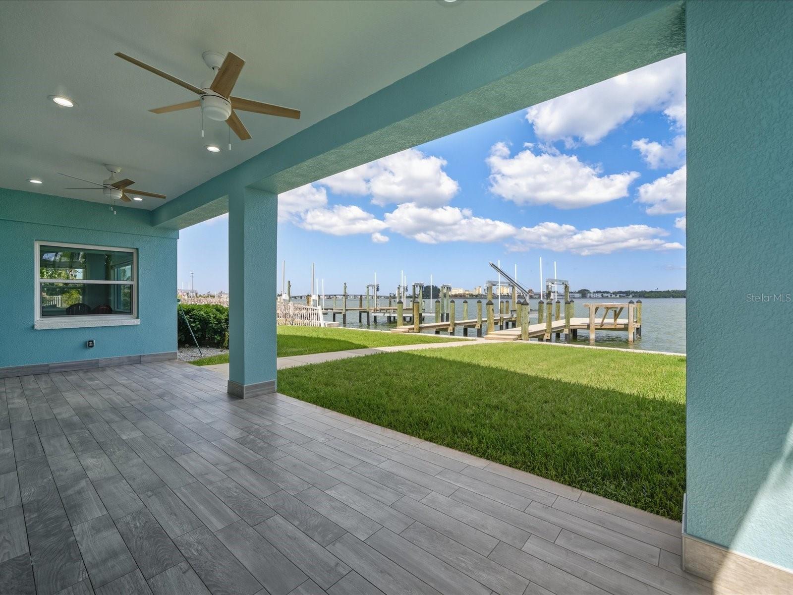 Image 42 of 67 For 828 Bay Point Drive