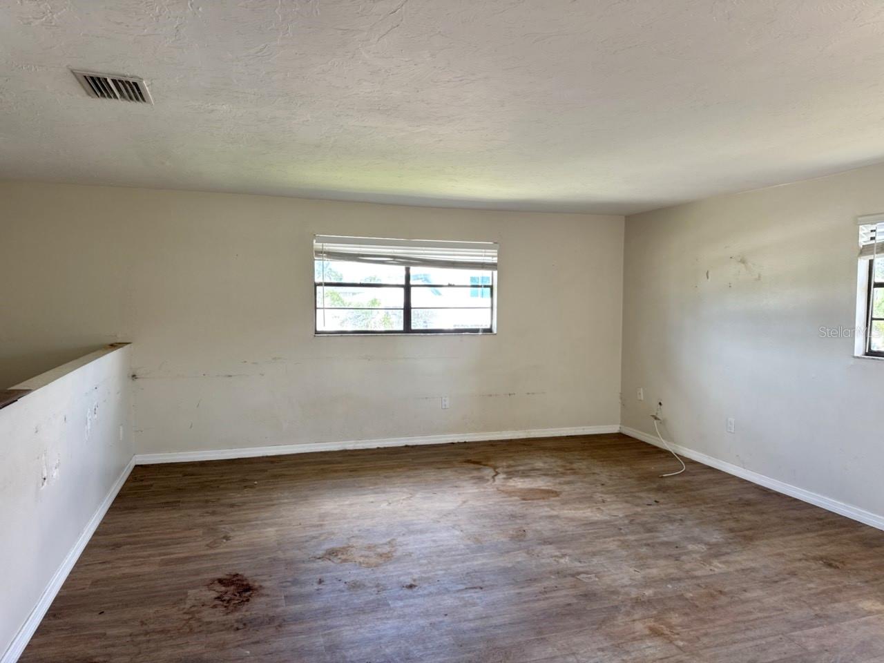 Image 9 of 15 For 711 47th Street W