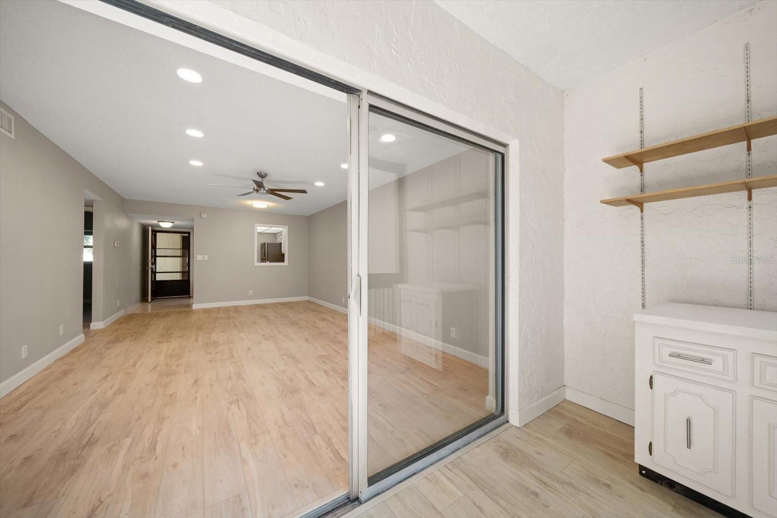 Image 12 of 41 For 11485 Oakhurst Road 1100-206