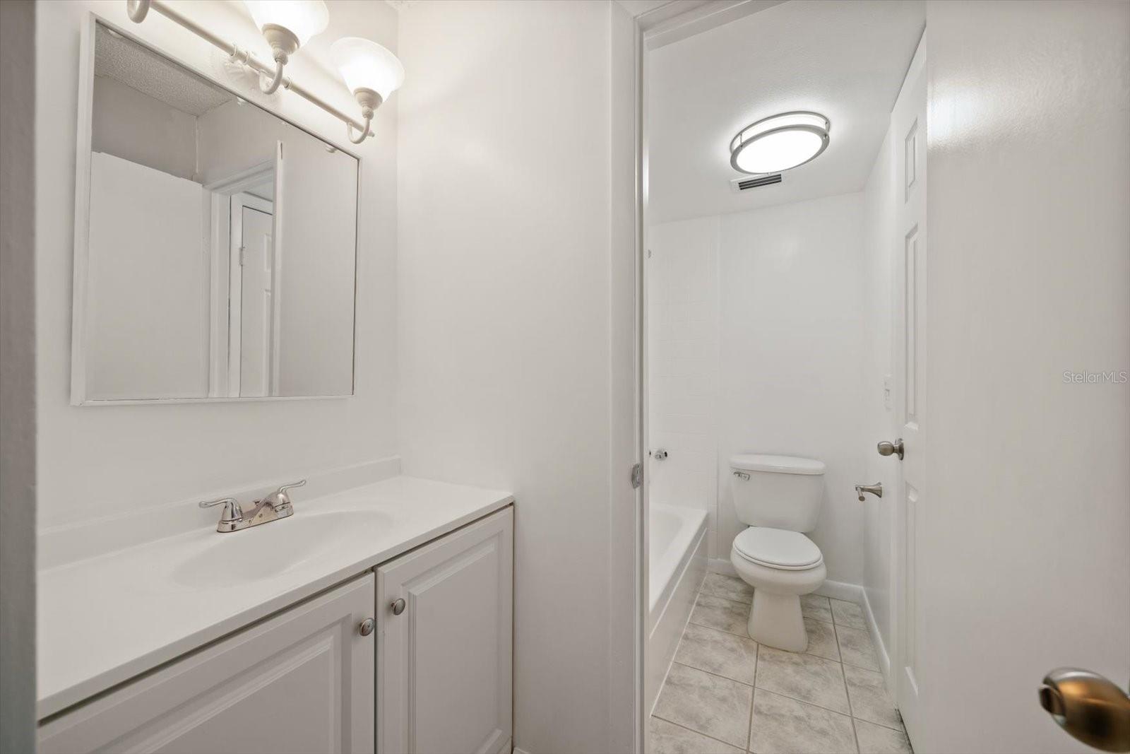 Image 17 of 41 For 11485 Oakhurst Road 1100-206