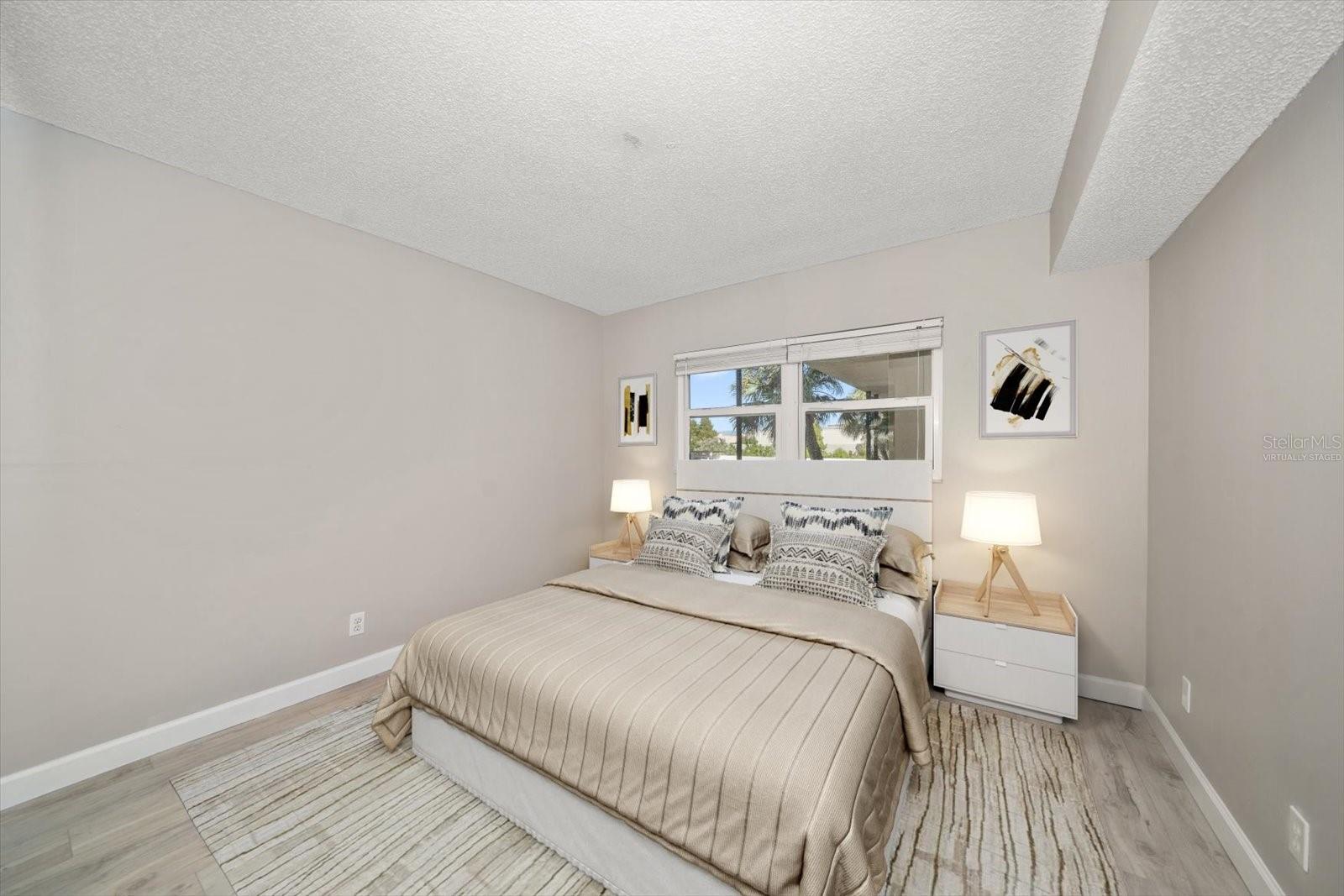 Image 20 of 41 For 11485 Oakhurst Road 1100-206