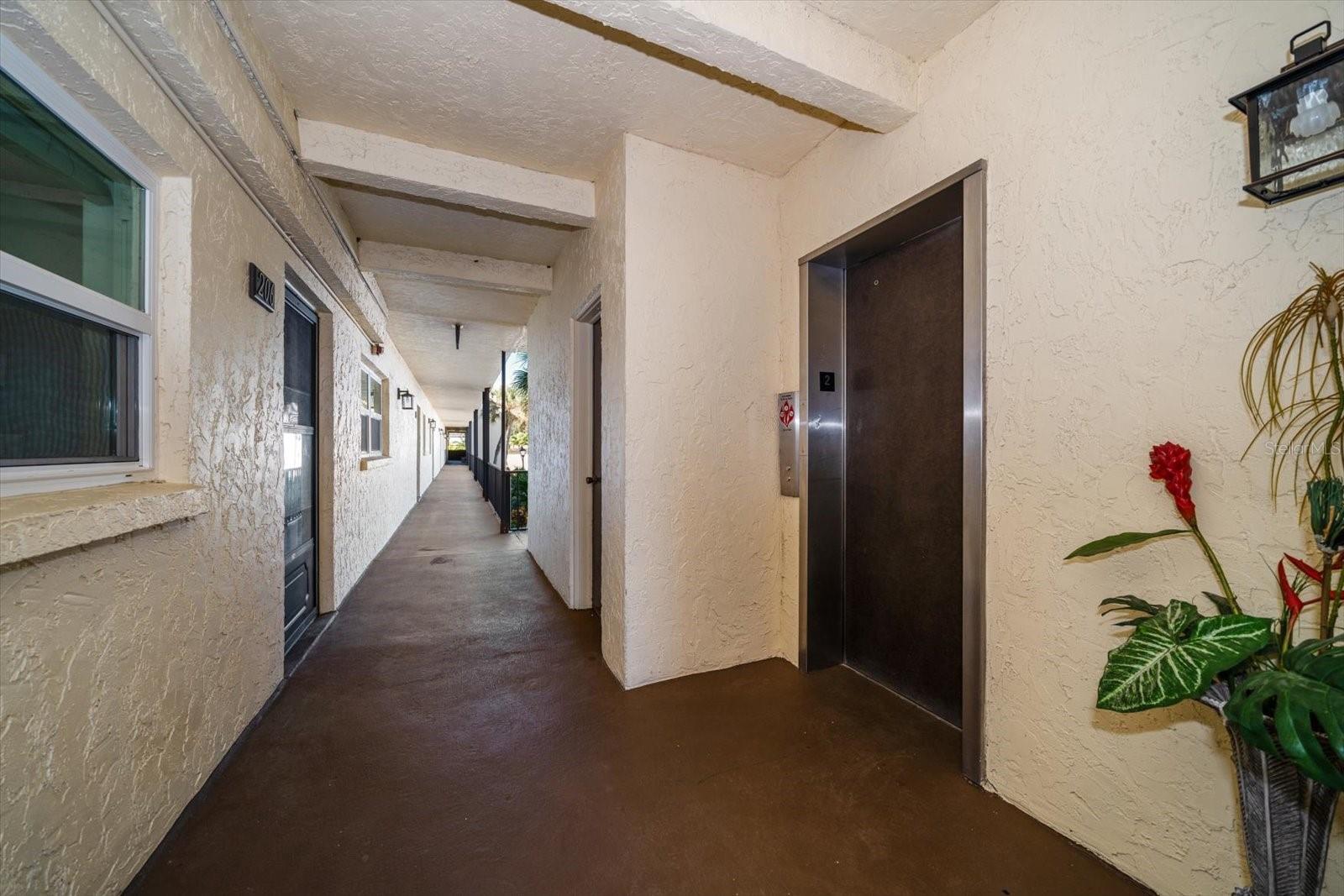 Image 26 of 41 For 11485 Oakhurst Road 1100-206